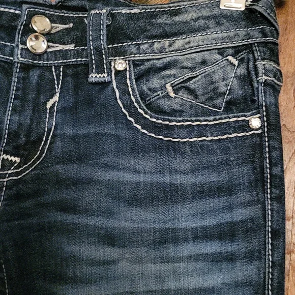 Vigoss Blue Jeans with Embellished Pockets Size 7/9 - Picture 10 of 15